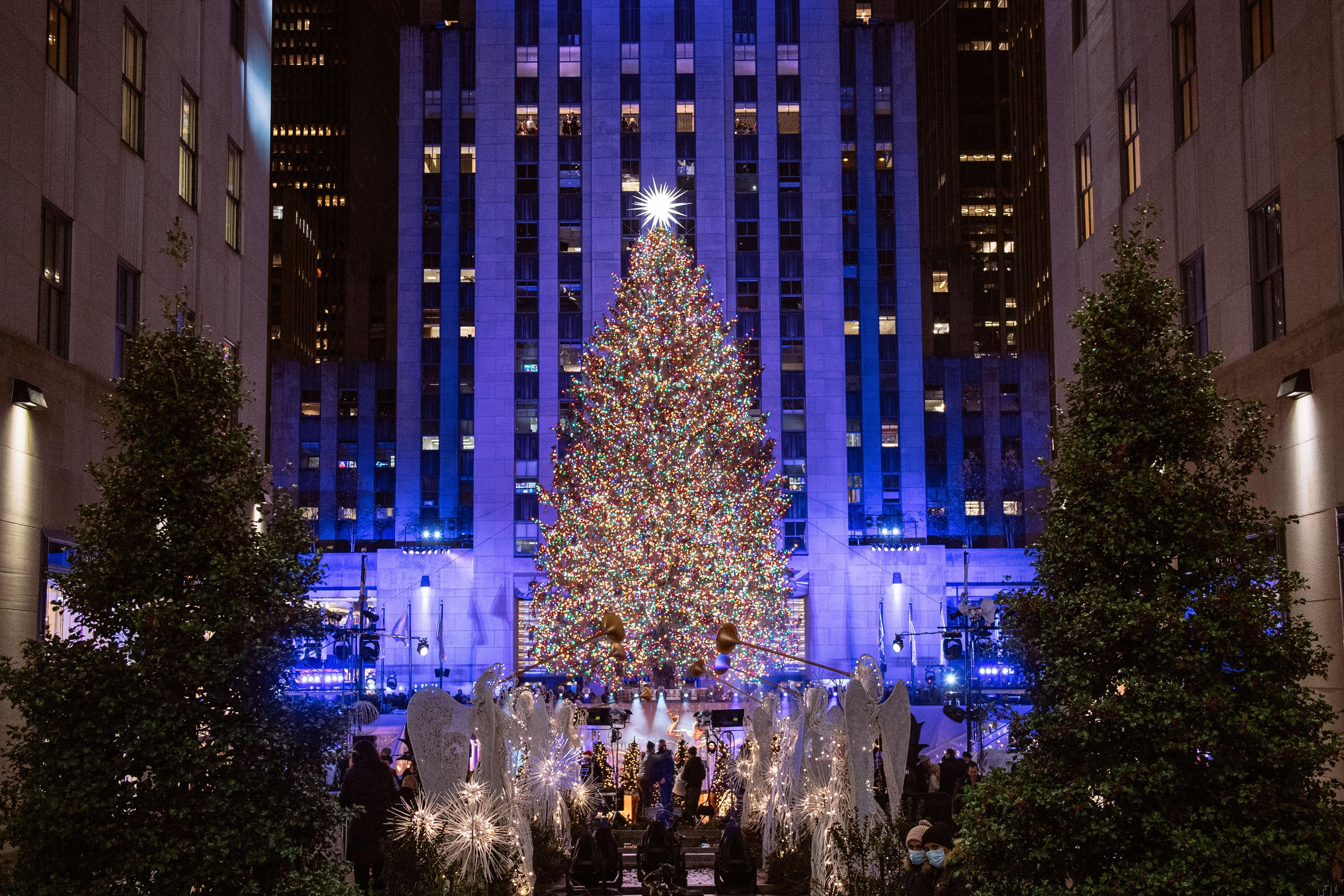 Christmas angels along the Channel Gardens 2021