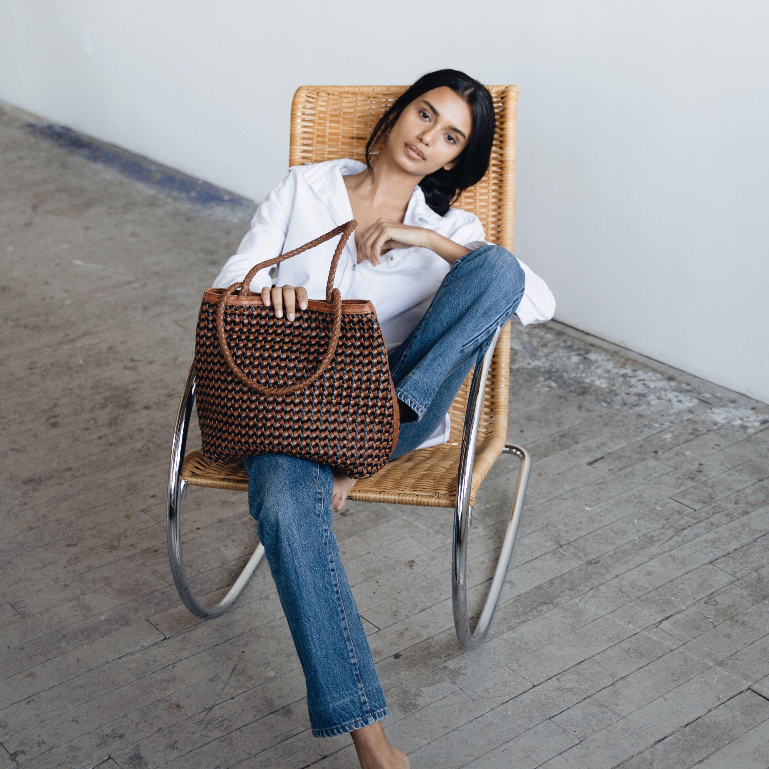Woman carrying the Olivia Tote from Bembien