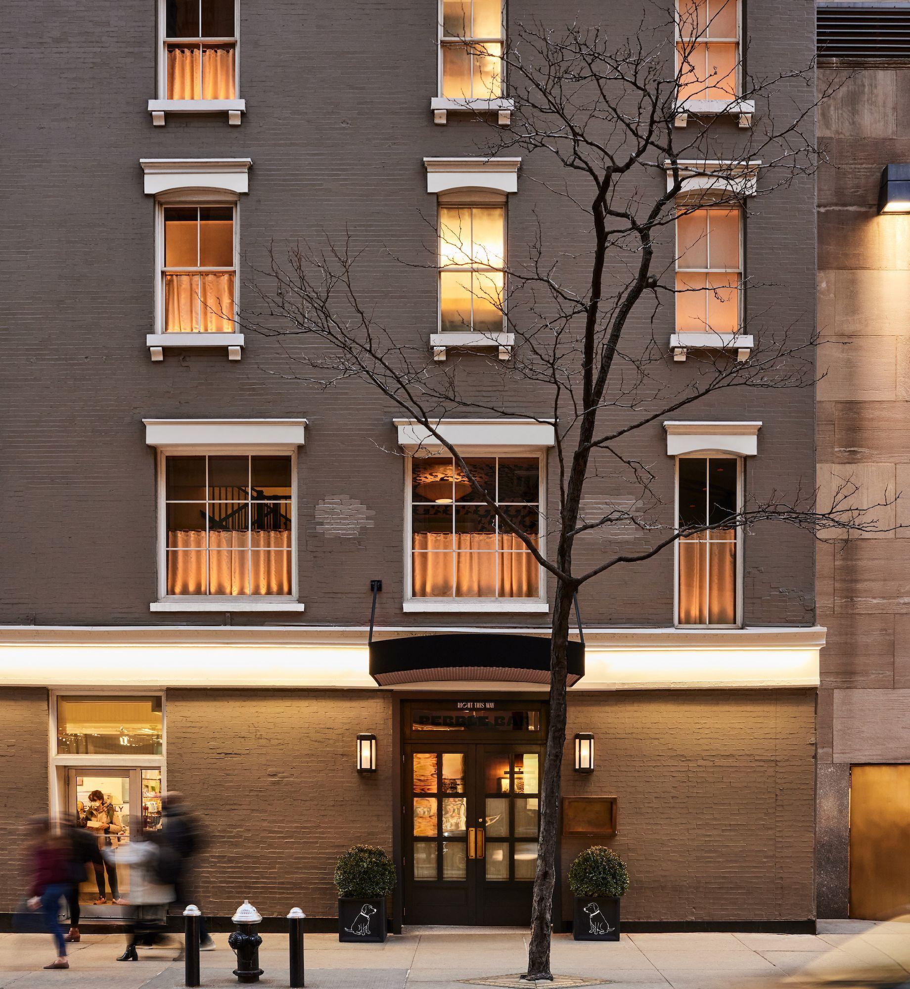 Pebble Bar exterior taken by Nicole Franzen